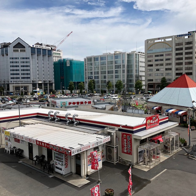 宇都宮駅周辺で最大規模の餃子店 宇都宮餃子館駅東口イベント広場店 は団体旅行とペット連れにおすすめ 宇都宮駅前周辺ガイド みや散歩